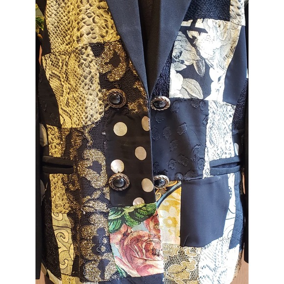 Delah size M/P black & gold vintage  blazer - Picture 2 of 16